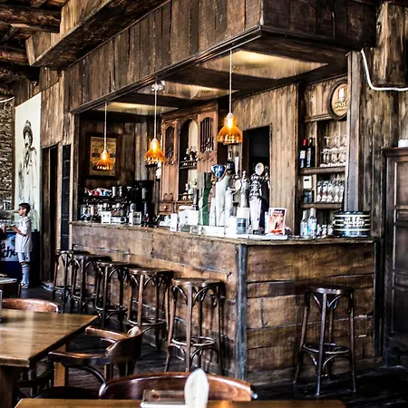 Hostal Roots&boots
